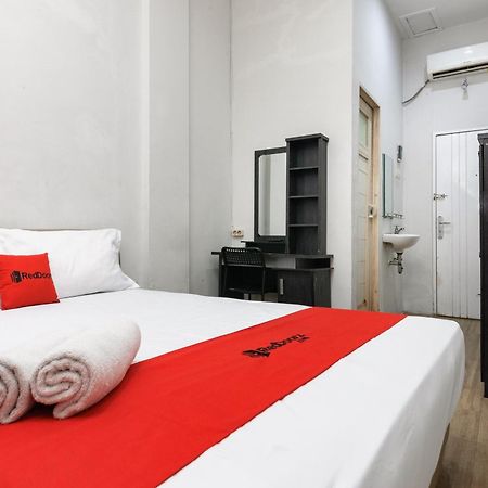 Reddoorz Near Mandaya Royal Hospital Puri Hotel Tangerang Luaran gambar