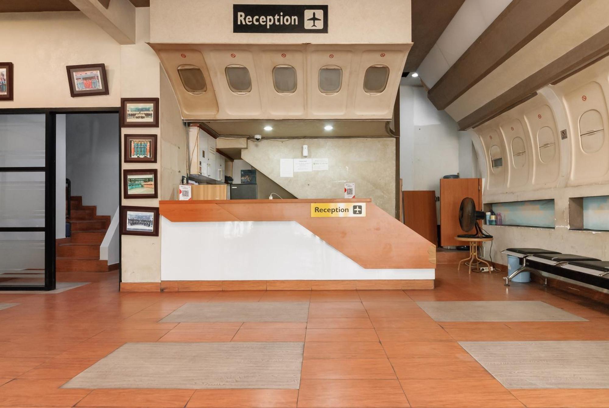 Reddoorz Near Mandaya Royal Hospital Puri Hotel Tangerang Luaran gambar
