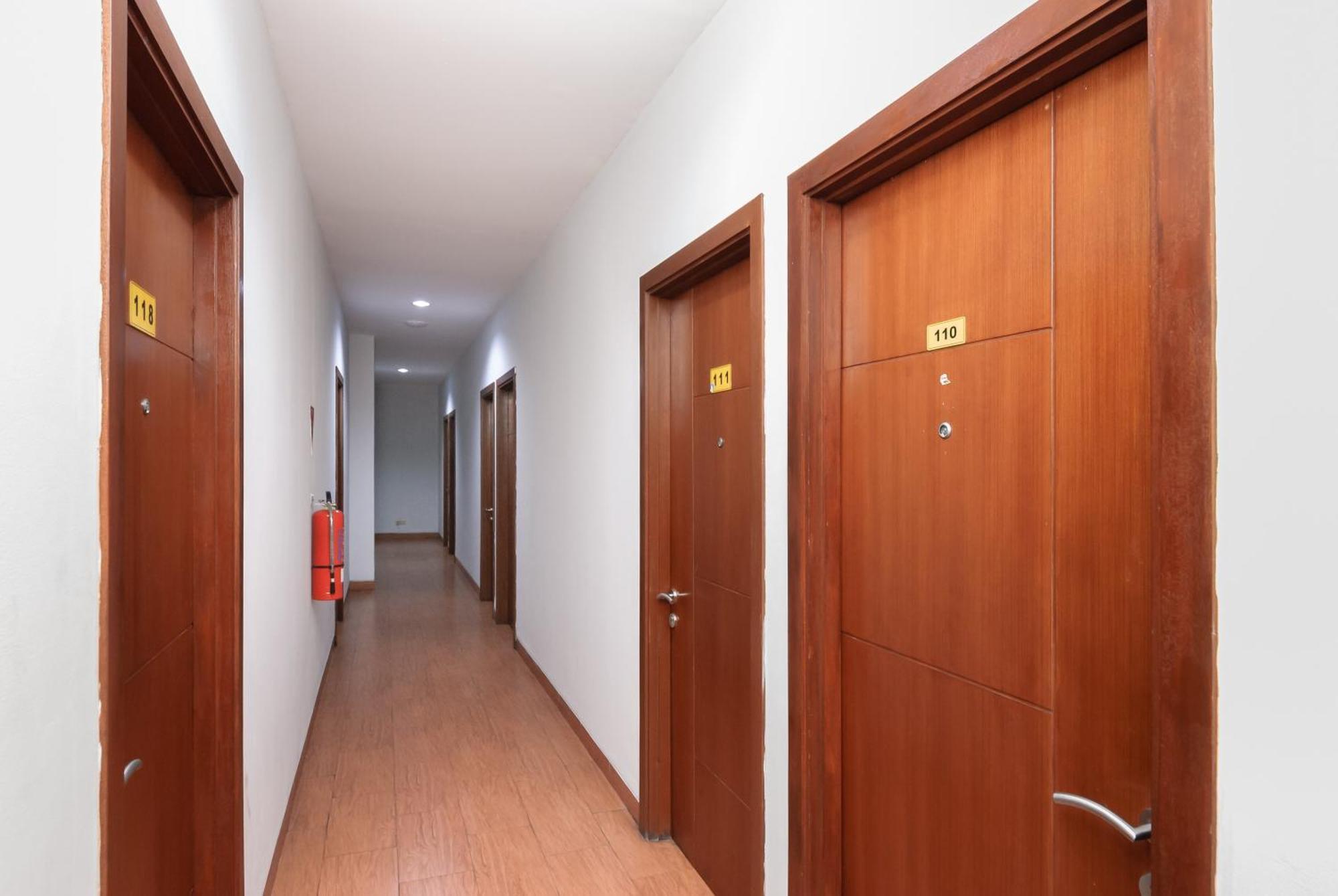 Reddoorz Near Mandaya Royal Hospital Puri Hotel Tangerang Luaran gambar