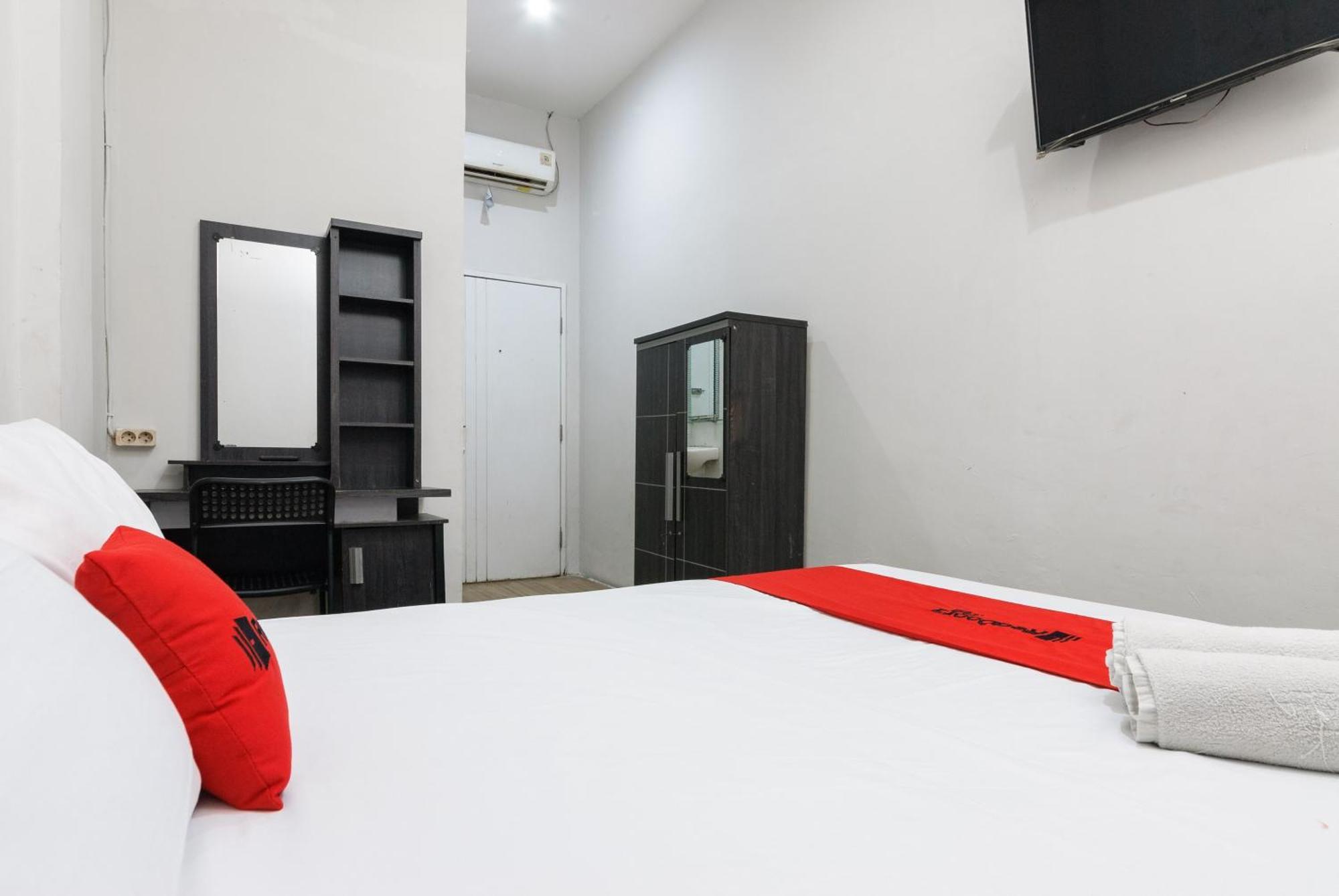 Reddoorz Near Mandaya Royal Hospital Puri Hotel Tangerang Luaran gambar