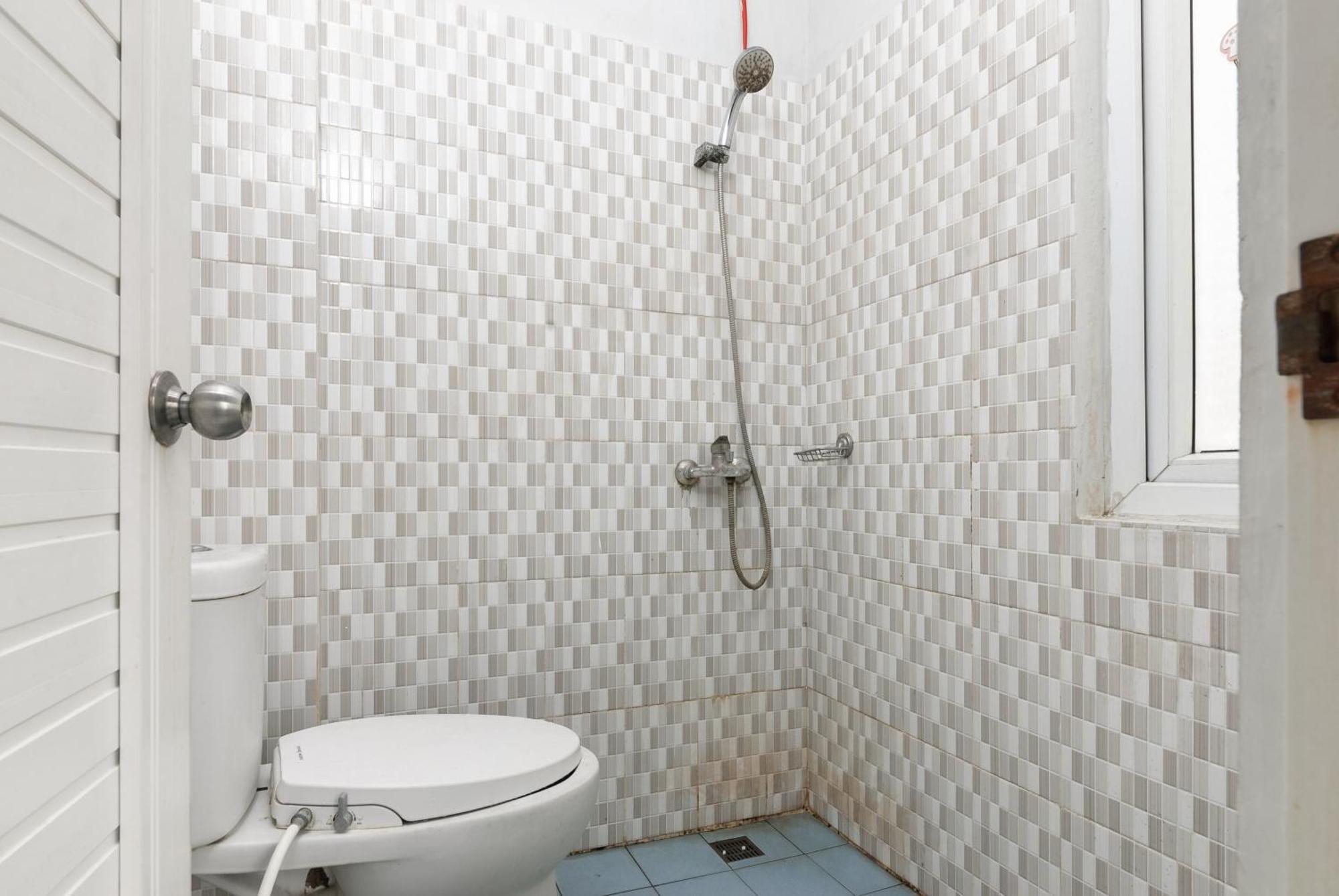 Reddoorz Near Mandaya Royal Hospital Puri Hotel Tangerang Luaran gambar